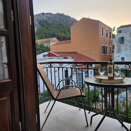 Traditional Apartments Alexandra Мегісті Екстер'єр фото