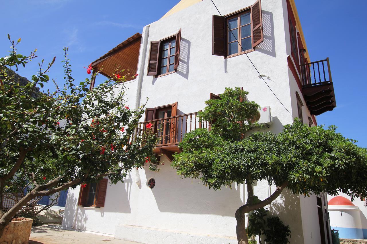 Traditional Apartments Alexandra Мегісті Екстер'єр фото